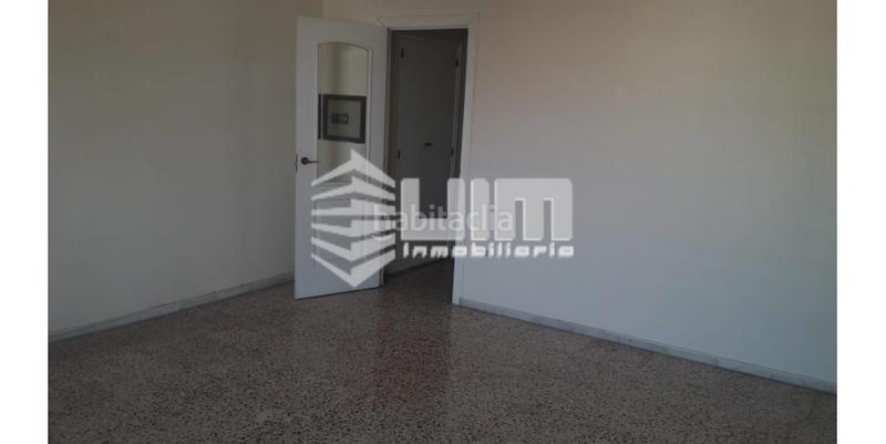 Foto 487a8775-8f53-4adc-af85-ec234ff4a8e0. Flat in Avenida de Abril-9 de Octubre Sagunt