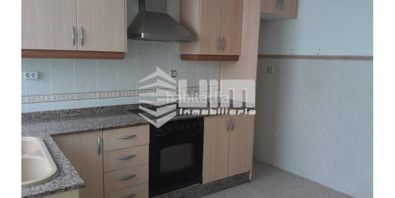 Foto 916f4bc2-c65d-4400-82c0-8b848a4abe42. Flat in Avenida de Abril-9 de Octubre Sagunt