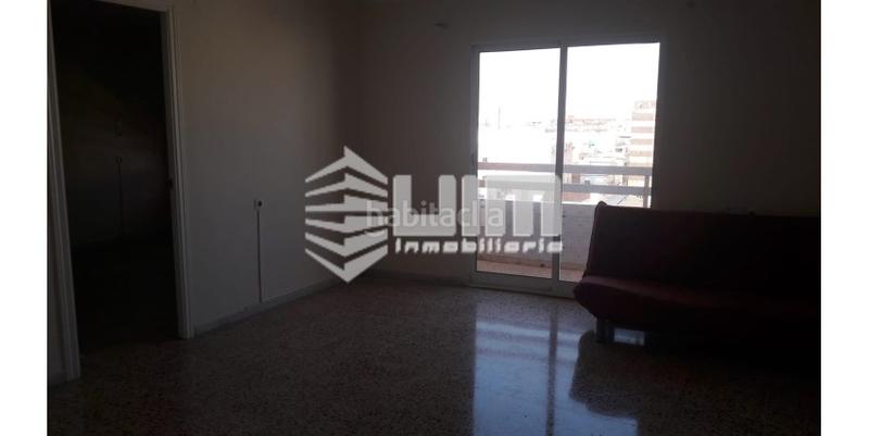 Foto d89bcfa1-935f-41a5-9afe-efe37788e95c. Flat in Avenida de Abril-9 de Octubre Sagunt