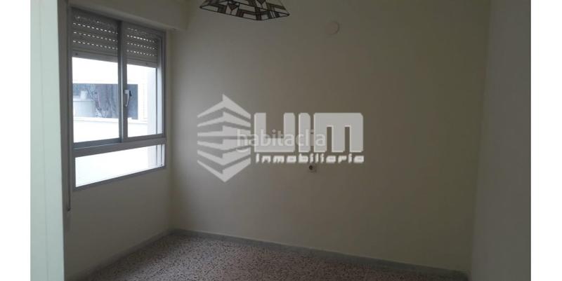 Foto ec38209a-34b3-4415-b42e-5142ea5066d2. Flat in Avenida de Abril-9 de Octubre Sagunt