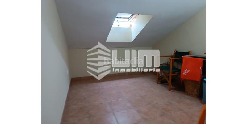 Foto ee97ffc1-e59f-40ac-bfed-a5ca44e6479b. Casa a schiera con parcheggio in Corinto-Almardà Sagunt