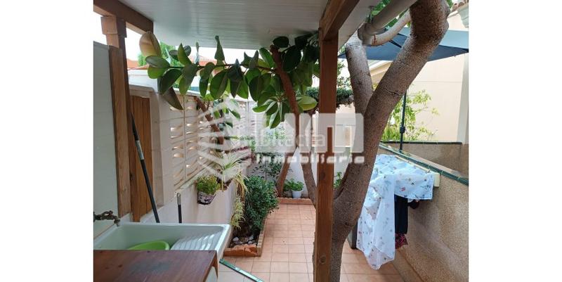 Foto fc9afc98-53d7-4b4b-bae0-ecbf604024da. Casa a schiera con parcheggio in Corinto-Almardà Sagunt