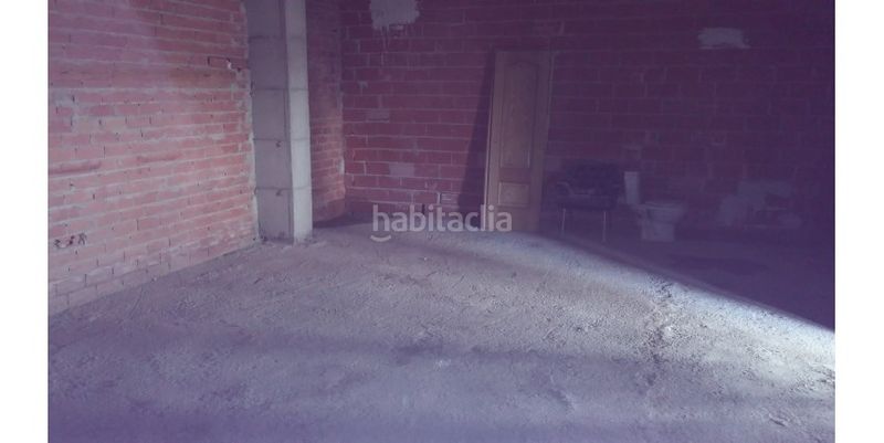 Foto b66136fa-56a3-4c16-9f7e-1476bfaa3019. Local comercial a Avenida de Abril-9 de Octubre Sagunt
