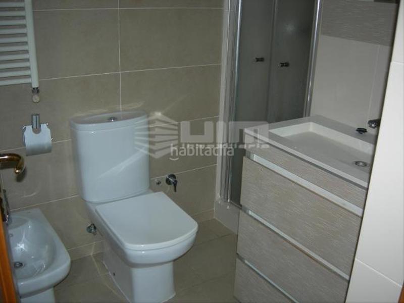 Foto d117bcd7-2064-4f94-80e8-5fcd1e334407. Maison jumelée avec chauffage parking dans Nuevo Centro Sagunt