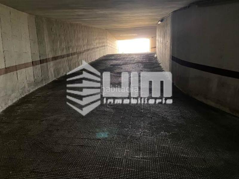 Foto ebe5a7f1-b2fe-4a6b-8f08-ac6bead9094d. Autoparkplatz in San José-Los Metales Sagunt