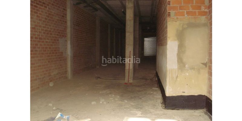Foto d823bf01-f597-4d91-8ed4-fcc4864d9a98. Local comercial a Avenida de Abril-9 de Octubre Sagunt