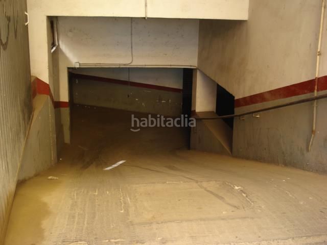 Foto fda95bb5-f6ea-4526-8b71-db4602aafd00. Aparcament cotxe a Centro puerto Sagunt