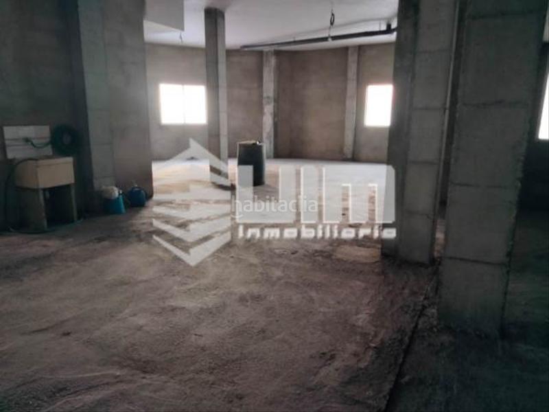 Foto c43726e8-48b3-4000-8198-eb4b2b9e835f. Locale commerciale in Almenara