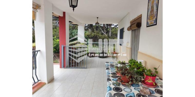 Foto 29cde4bc-b6ef-43eb-938e-52cc4250edff. Chalet avec parking piscine dans Centro-El Castillo Sagunt