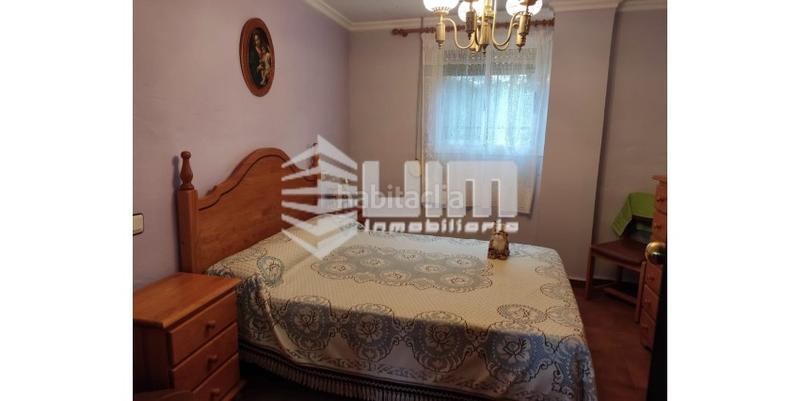 Foto 3c25de8f-1a22-4620-8ca8-bd48527830ff. Chalet avec parking piscine dans Centro-El Castillo Sagunt