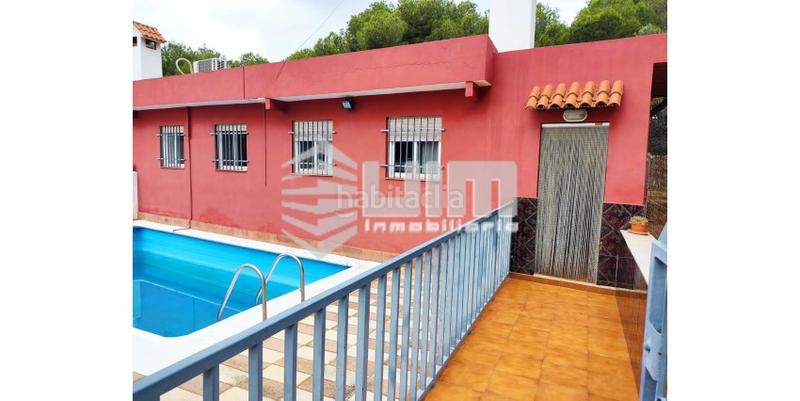 Foto 3c8afe4f-d999-472d-b364-84b17ae50b8a. Chalet avec parking piscine dans Centro-El Castillo Sagunt