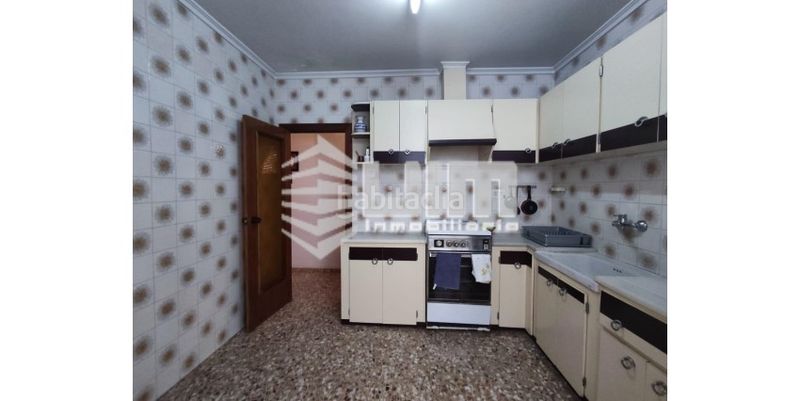 Foto 68895449-a292-49a0-97c3-d5450b74377b. Pis a Avenida de Abril-9 de Octubre Sagunt