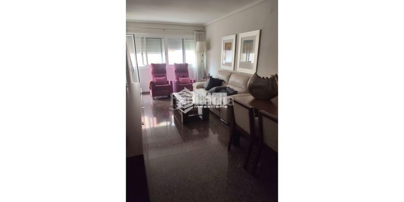 Foto eb0ab349-2bad-4395-85eb-82b66e3d2833. Pis a Centro puerto Sagunt