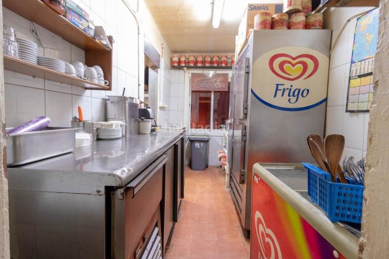 Foto 6c5fc816-b46a-4a38-9d17-9267f05fc2fc. Local comercial a La Font d´en Fargues Barcelona