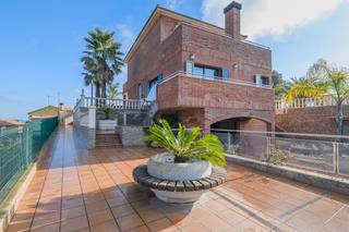 Chalet dans Sant Cebri de Vallalta. Torre con fantsticas vistas