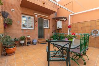Chalet à El Remei. Torre en badalona con garaje propio