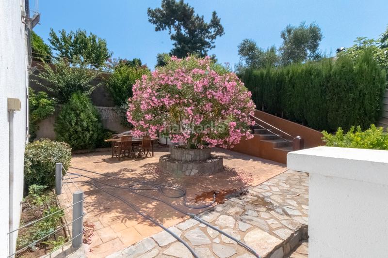 Foto 18fa12b5-a23e-4814-802f-9bb3e22efb74. Xalet amb xemeneia aparcament piscina a Sant Cebrià de Vallalta