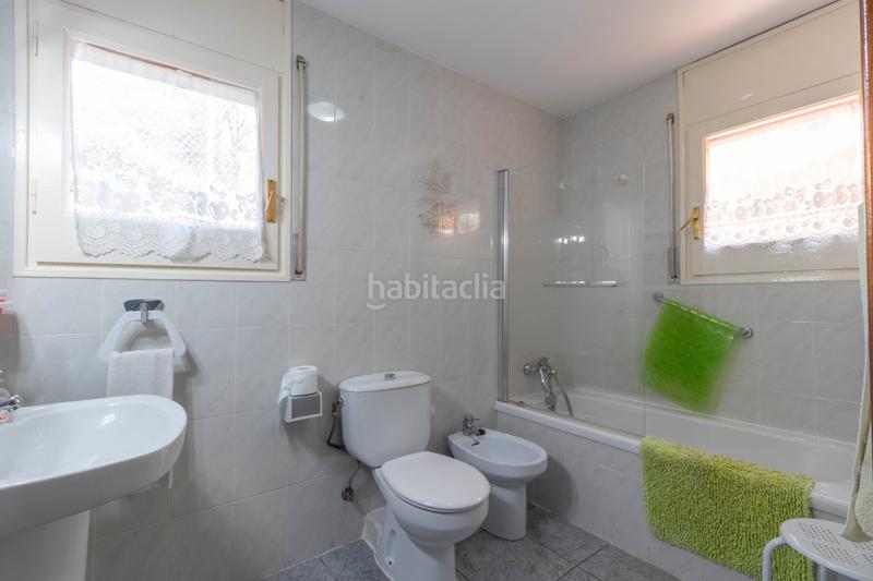 Foto 9cfd81fd-88de-4a1a-9e13-cbfcd3e472b9. Xalet amb xemeneia aparcament piscina a Sant Cebrià de Vallalta