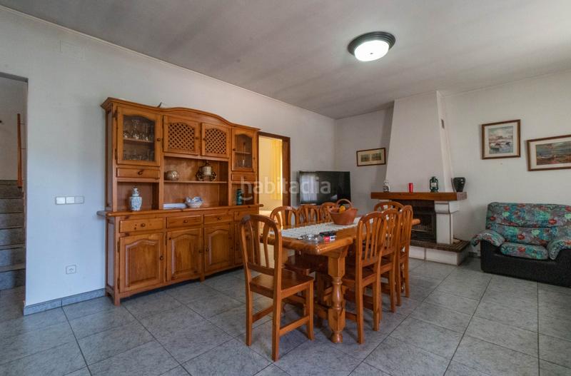 Foto ab99a7ca-b3da-4210-a1ea-d6ef60d46e23. Xalet amb xemeneia aparcament piscina a Sant Cebrià de Vallalta