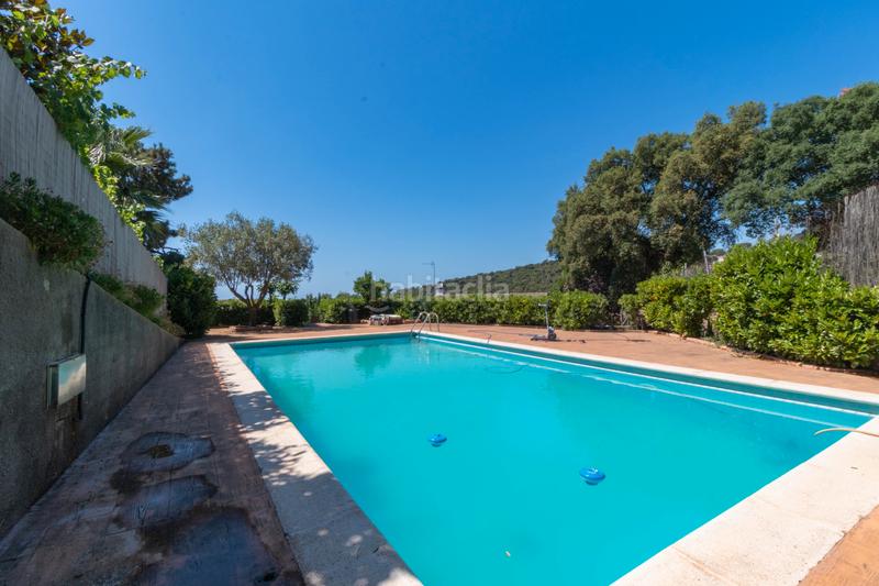 Foto ec3acb28-9dea-4bb8-b752-3d4d0592a87d. Xalet amb xemeneia aparcament piscina a Sant Cebrià de Vallalta