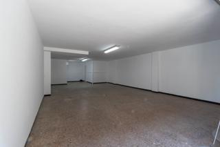Local commercial dans Zona alta. Se vende local comercial de 91 m a pie de calle en arenys de ma