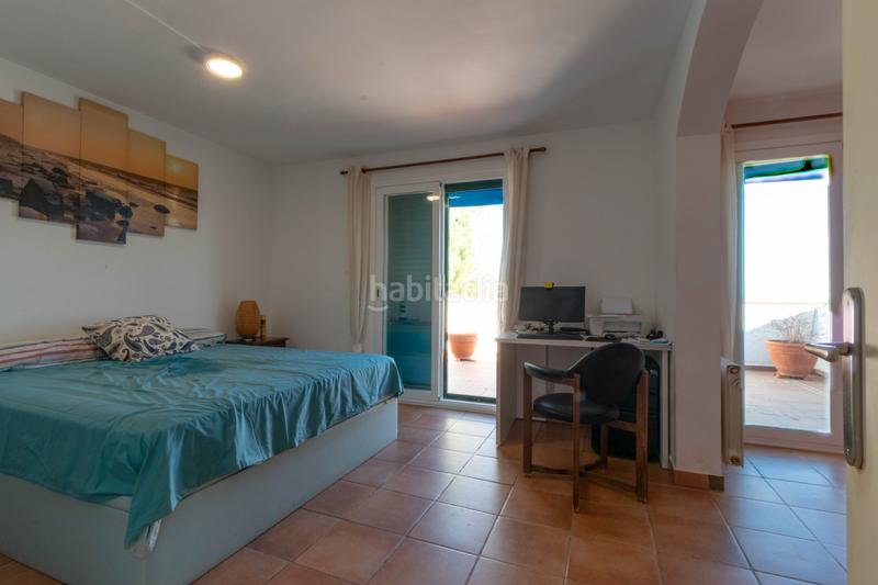 Foto b32fbf98-b60c-42fb-a251-bd3e9cd1ab04. Chalet avec cheminée chauffage parking piscine dans Sant Pol de Mar