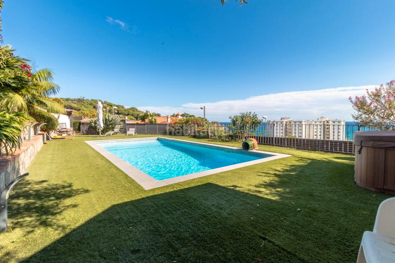 Foto c7ebb03a-1274-46f6-9ffb-c26957b4b1f7. Chalet avec cheminée chauffage parking piscine dans Sant Pol de Mar