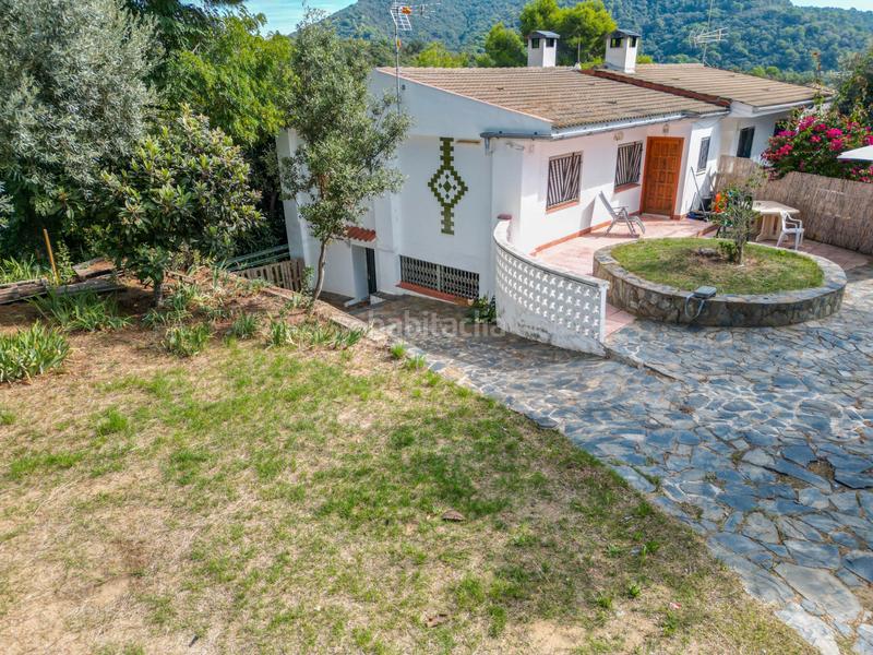 Foto 2daef773-6542-4190-8339-f8b46bfcf05b. Maison jumelée avec cheminée dans Sant Cebrià de Vallalta