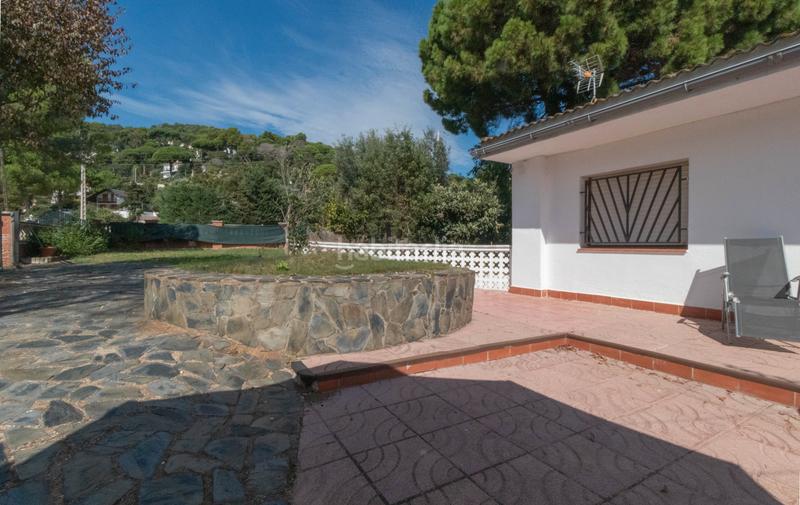Foto 4ffdcf7a-162f-4e53-93d7-27fcb4771f71. Maison jumelée avec cheminée dans Sant Cebrià de Vallalta