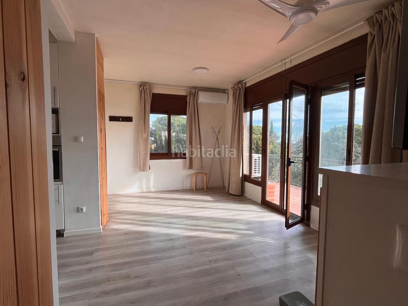 Foto baea1e0b-14c5-4f6b-86c4-39b3b36b76ce. Chalet avec cheminée parking dans Sant Cebrià de Vallalta