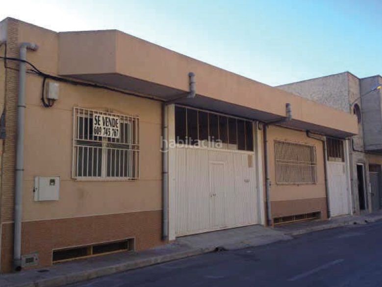 Foto 8b41d7d7-2d03-48cb-b730-4bb6eddb65a5. Local comercial a calle los pasos 31 a Redován
