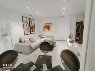 Lloguer Pis a El Raval - Portes Encarnades. Piso moderno con terraza privativa en la azotea