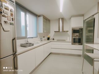 Miete Etagenwohnung in El Raval - Portes Encarnades. Piso moderno con terraza privativa en la azotea