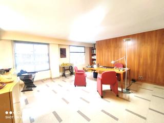 Geschäftsraum in Centro. Entresuelo con entrada independiente