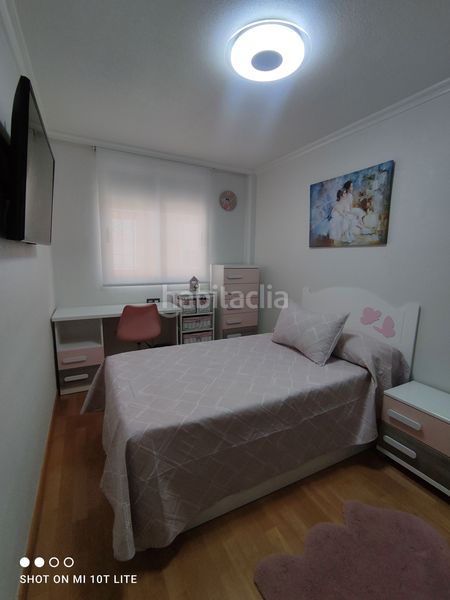 Foto 58679c0d-ea8a-428f-b751-6ab9ed2a113d. Casa adossada amb calefacció aparcament piscina a Elche / Elx