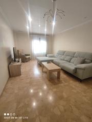 Appartement à Centro. Piso seminuevo  - cerca del ayuntaminto