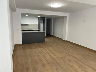 Ground floor in Camí dels Magros - Casablanca. Planta baja nueva a estrenar