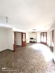 Flat in Carrús Este. Piso exterior con ascensor