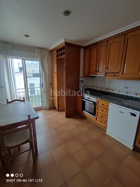Foto a6ccdd4d-6830-40b9-8634-4083f01ab335. Alquiler piso  exterior con vistas a las palmeras en Elche / Elx