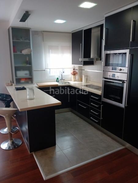 Foto decbf00f-815f-4bba-8c6a-13ab44208334. Affitto appartamento con parcheggio in Centro Elche / Elx