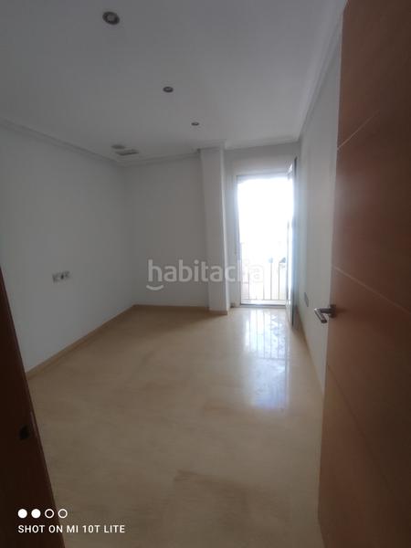 Foto ee14a0ee-da12-47f0-bdf0-575a08497ab3. Pis a Reina Victoria - Miguel Hernández Elche / Elx