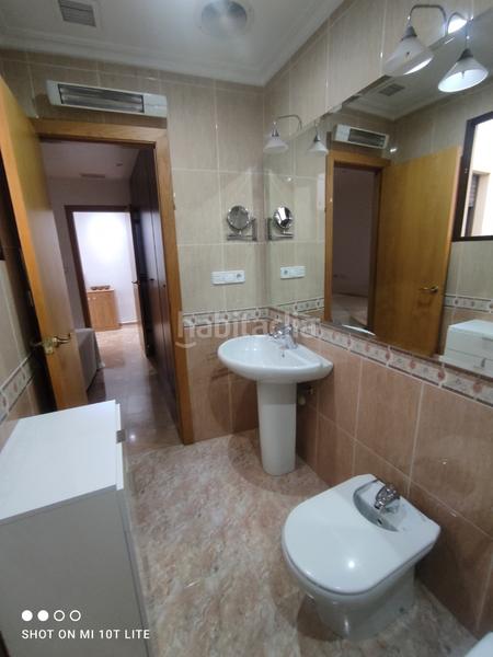 Foto 42eb2e1d-b667-4228-9ada-43e1f18da6bb. Rent flat in Centro Elche / Elx