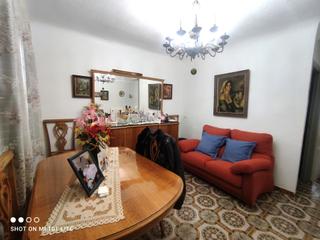 Pis a Pont Nou - Corazón de Jesús. Segunda planta con balcon grande