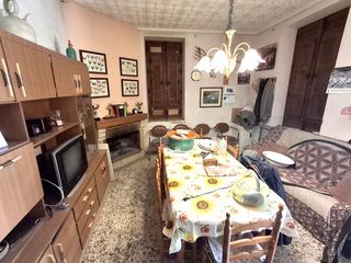 Xalet a Peña de las Águilas. Casa con nave