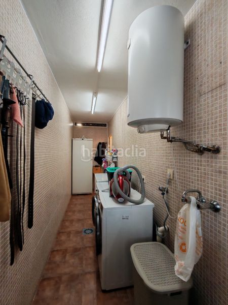 Foto 0f68bc4c-7d1d-4b61-adbe-d673c20cb672. Casa aparellada amb aparcament a Alzabares Elche / Elx