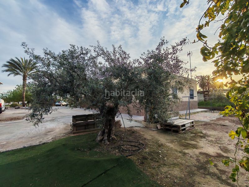 Foto 5f2ab2f8-c949-4cac-8efa-7950eb8b1b22. Casa aparellada amb aparcament a Alzabares Elche / Elx