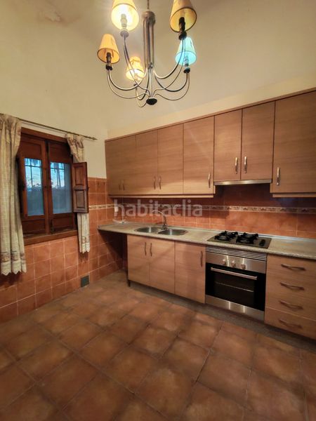 Foto f9b95b36-f6e4-4007-8caa-d2fcb08e0491. Casa pareada casa en derramador en Alzabares Elche / Elx