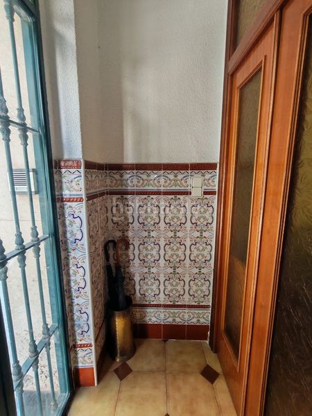 Foto a222fff4-d64f-4895-86e7-bc6567dedc77. Casa adossada a Reina Victoria - Miguel Hernández Elche / Elx