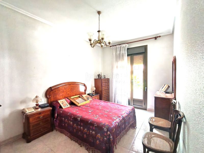 Foto c6718221-0be9-4614-b1c3-498cc40ebe0b. Casa adossada a Reina Victoria - Miguel Hernández Elche / Elx
