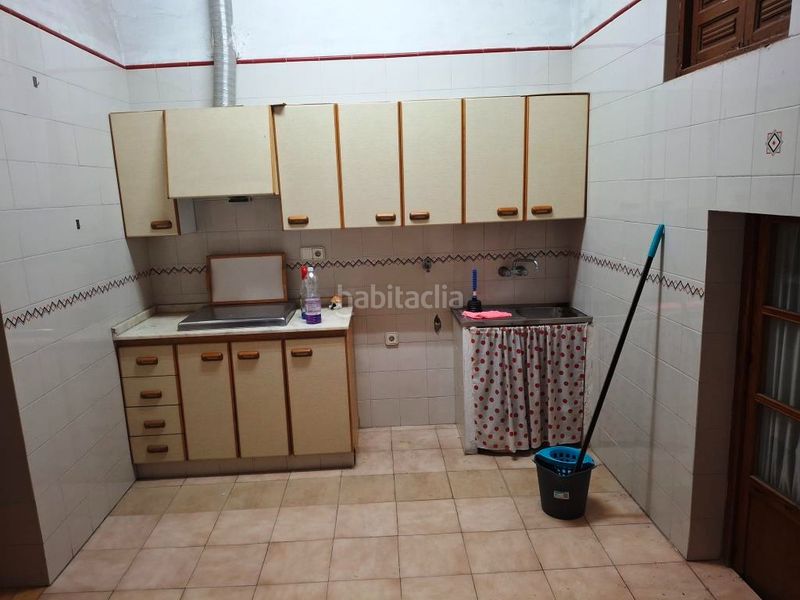 Foto e20411ae-e0d3-43eb-90c6-8443a4a5f904. Casa adossada a Reina Victoria - Miguel Hernández Elche / Elx